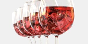 Uống rượu vang với đá