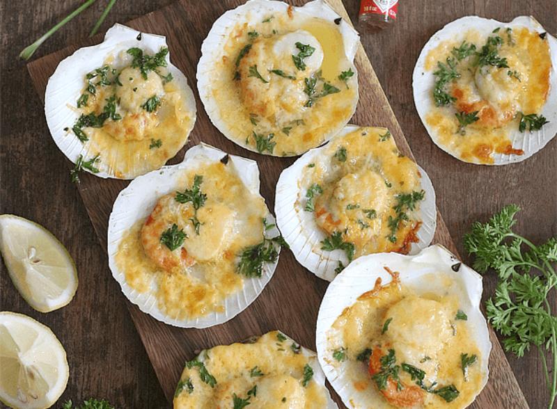 Sò điệp sốt rượu vang trắng