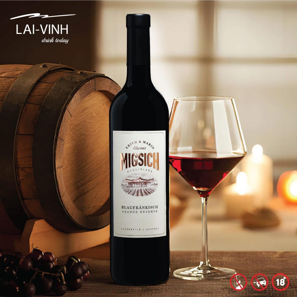 Rượu vang chát có nồng độ tannin cao, mang vị chát đặc trưng
