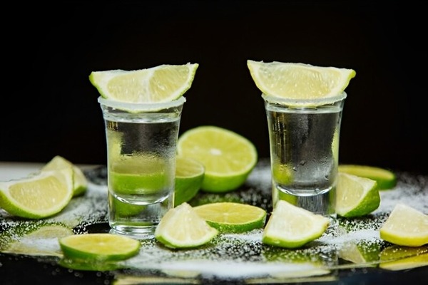 Shot rượu thường là những ly nhỏ để thưởng thức những loại rượu mạnh
