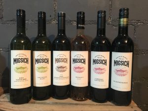 Rượu vang có vị gì